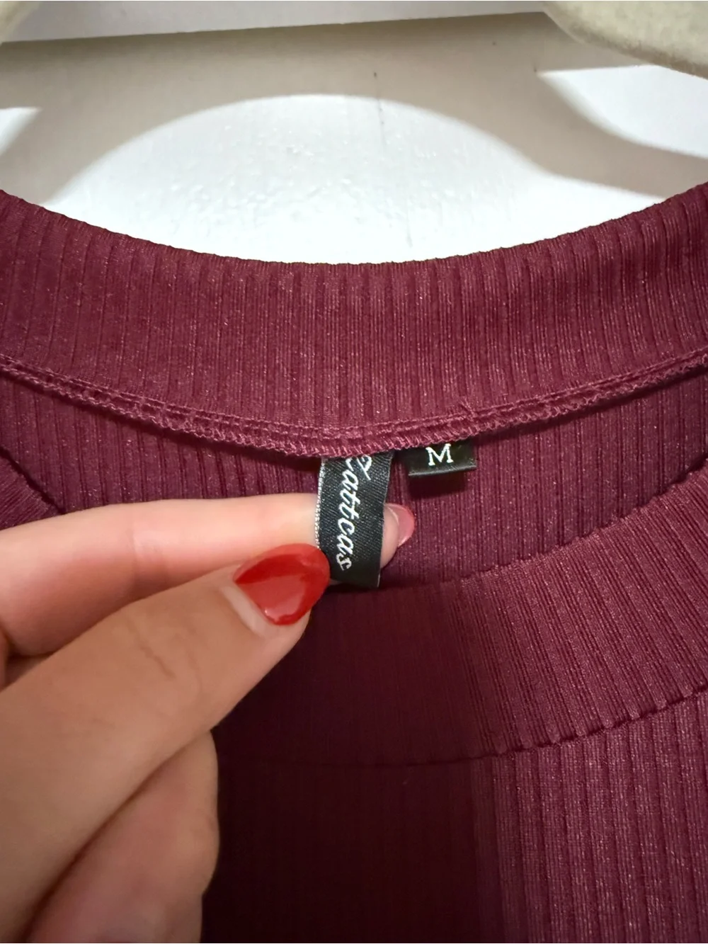Short Sleeve Ribbed Bodice Midi Dress in Burgundy and Cream - Picture 4 of 4